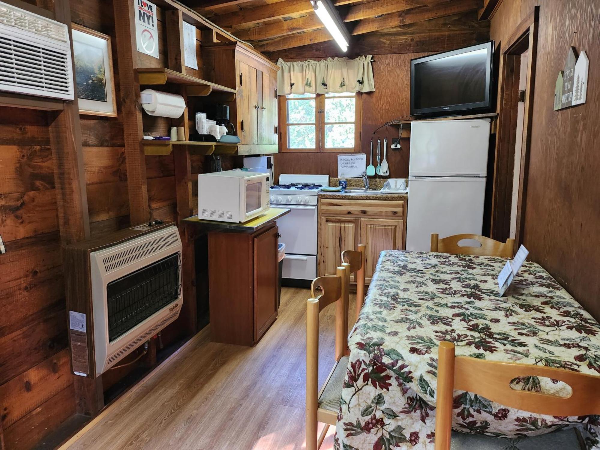 Moreno'S Adirondack Cabins Саранак-Лейк Экстерьер фото